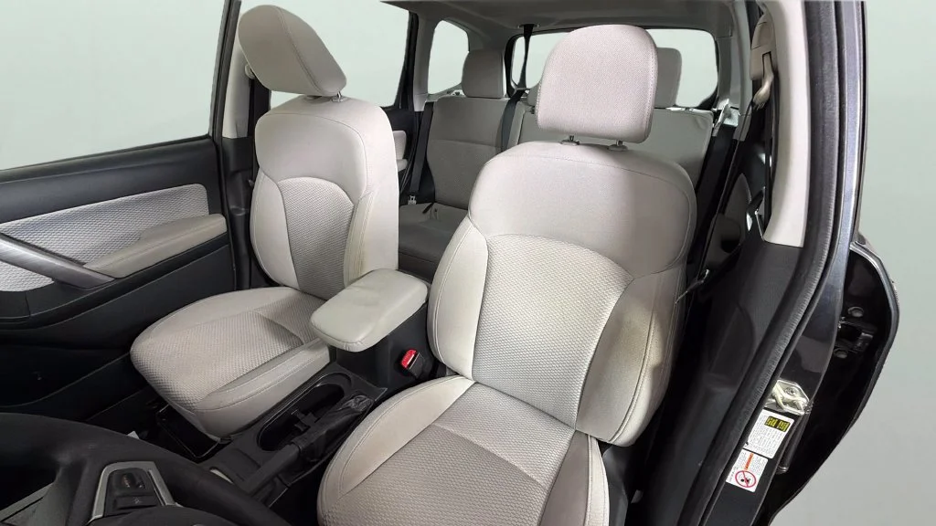 Used 2017 Gray Subaru 2.5i Premium image 19