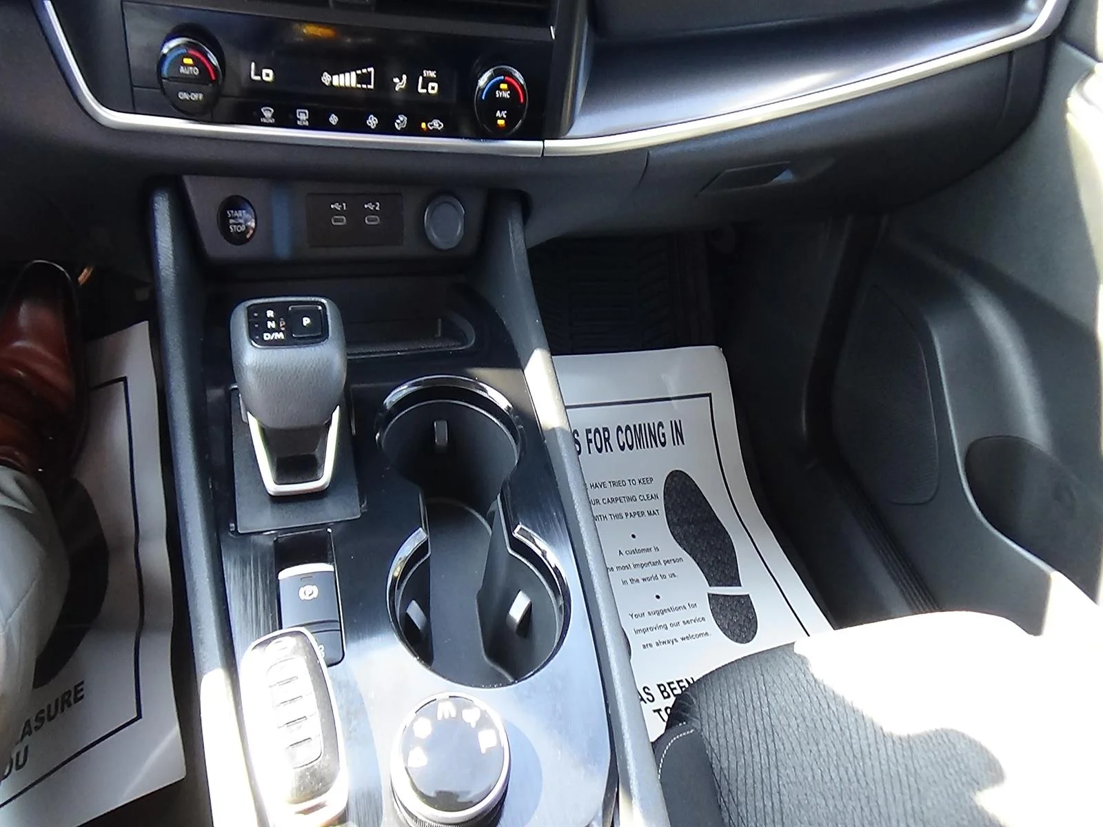 Used 2025 Super Black (kh3) Nissan SV image 25