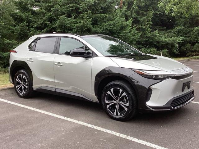 Certified Used 2023 ELEMENTAL SILVER Toyota  image 7