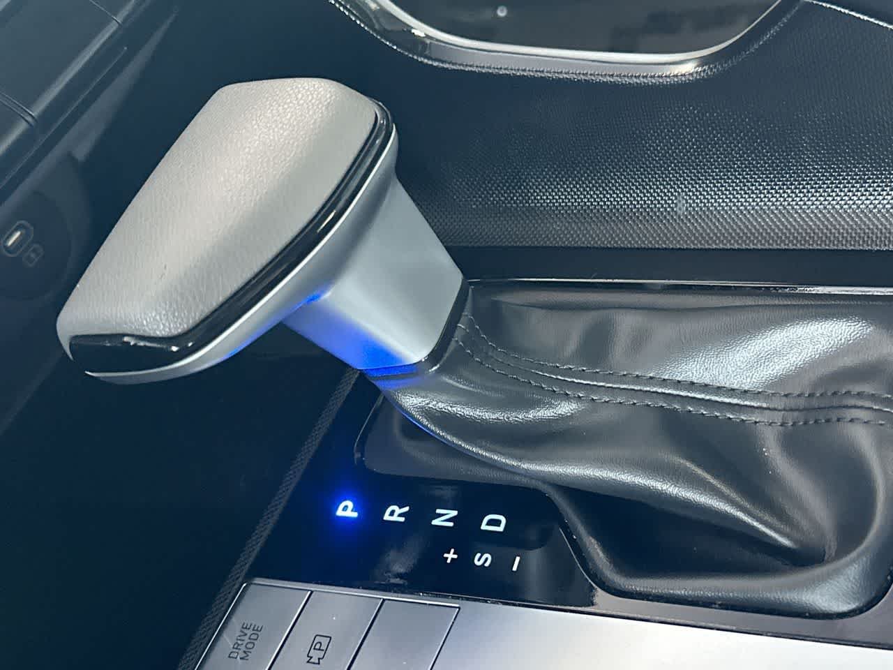 2025 Hyundai Elantra SE - Photo 21