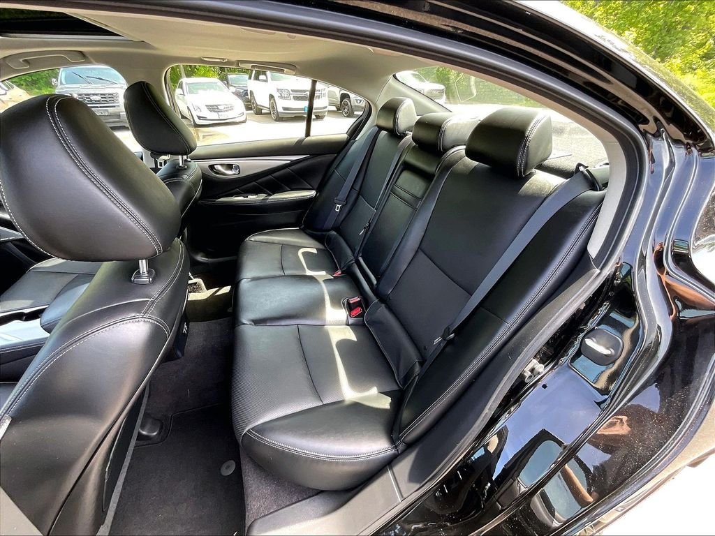 Used 2023 Black INFINITI LUXE image 25