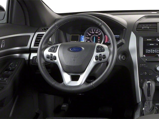 Used 2013 Ruby Red Metallic Tinted Clearcoat Ford XLT image 9