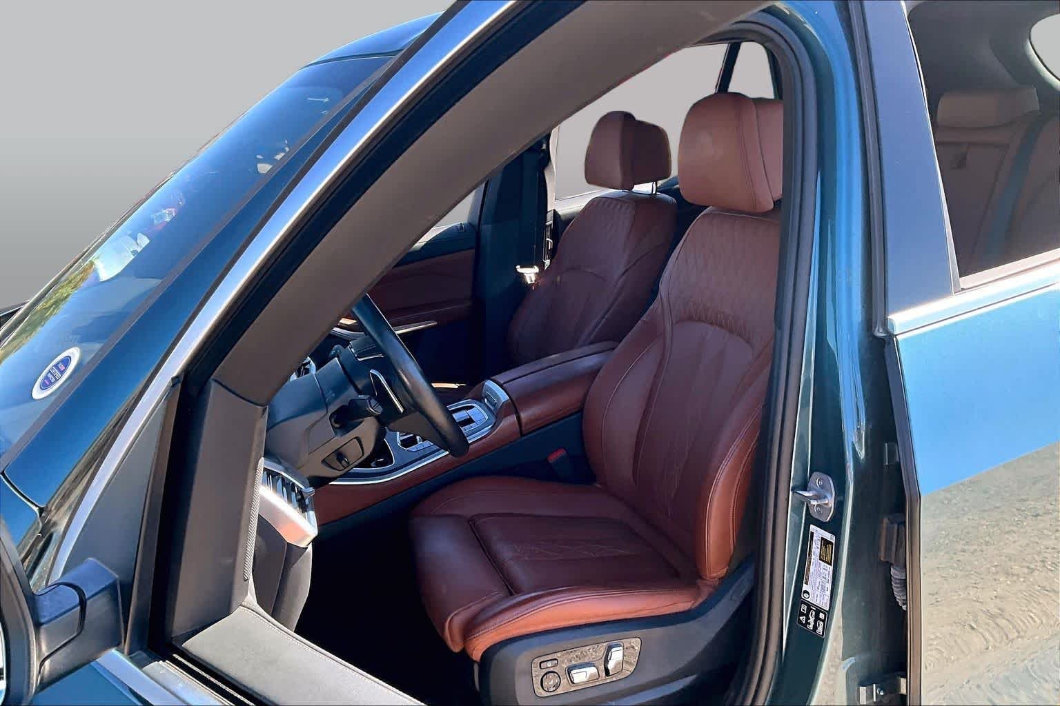 Used 2024 Blue Ridge Mountain Metallic BMW xDrive40i image 6