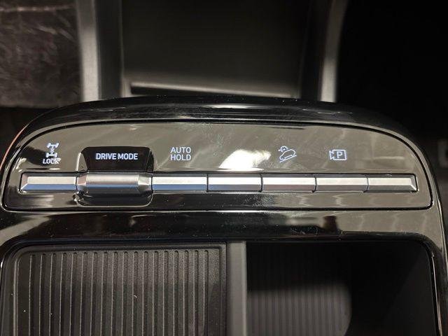 New 2026 White Hyundai SEL AWD image 25