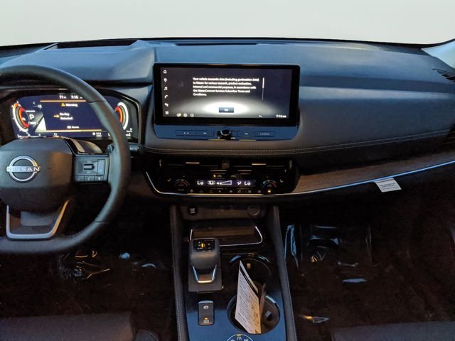 2026 Nissan Rogue Platinum - Photo 8