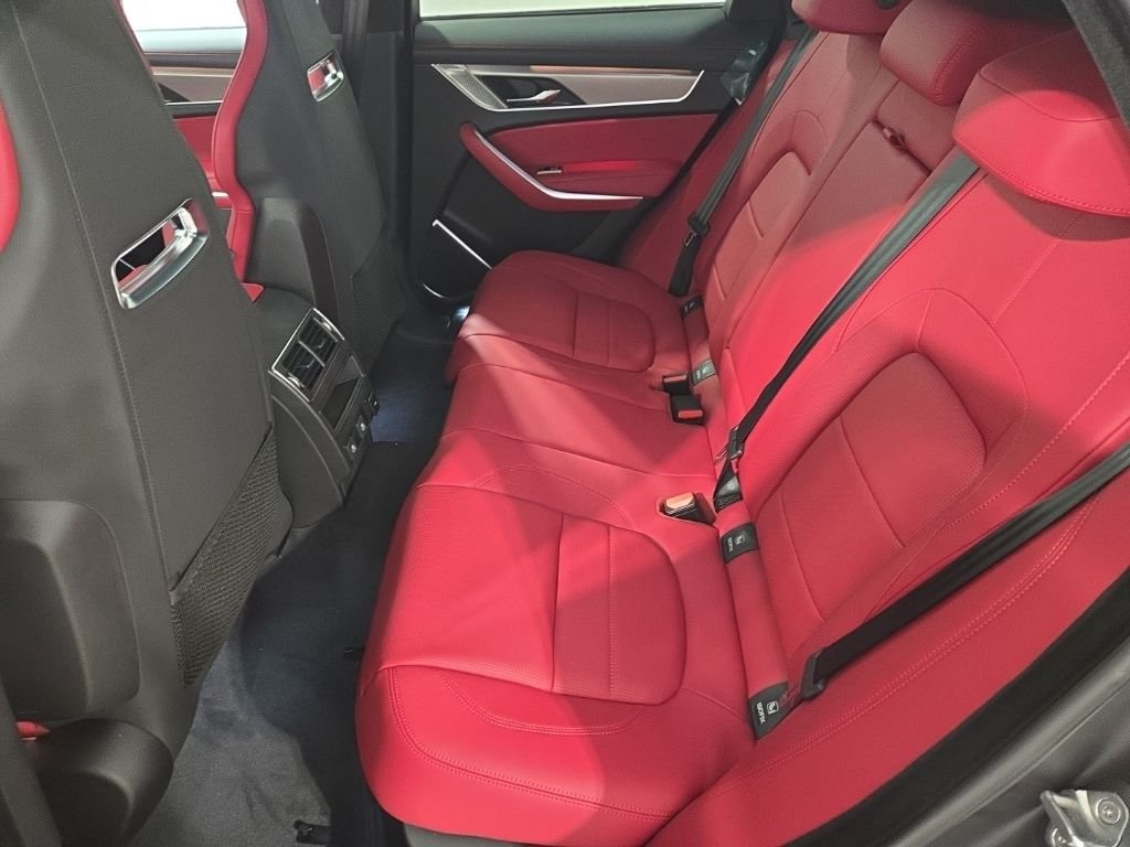2026 Jaguar F-Pace R-Dynamic S - Photo 21