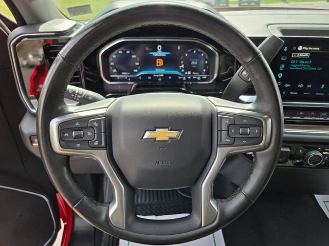 Used 2025 Red Hot Chevrolet LT image 31