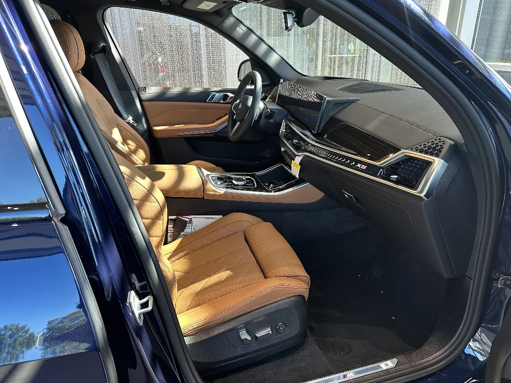 New 2026 Tanzanite Blue II Metallic BMW xDrive50e image 14