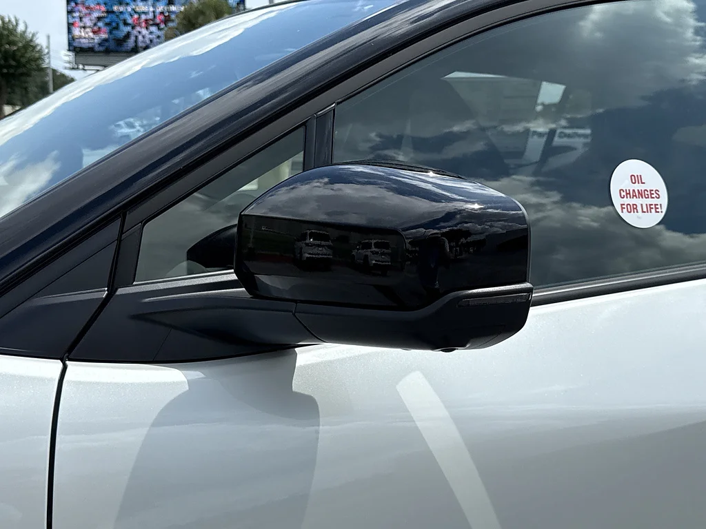 New 2026 Wind Chill Pearl w/Midnight Black Metallic Roof Toyota XSE image 32