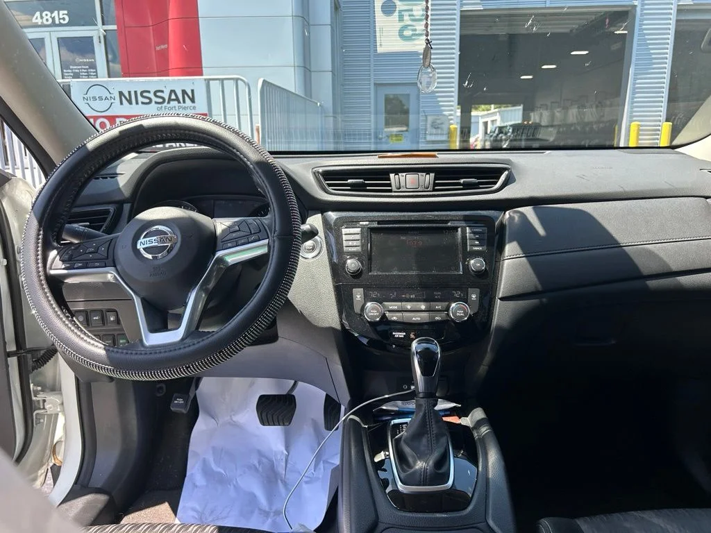 Used 2020 White Nissan SV image 10