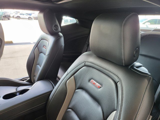 Used 2020 SATIN STEEL GRAY METALLIC Chevrolet 2SS image 6