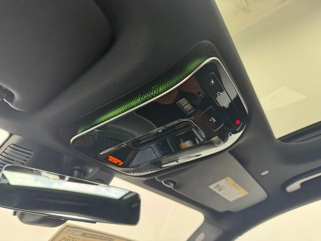 New 2027 White Mercedes-Benz GLC 300 image 38