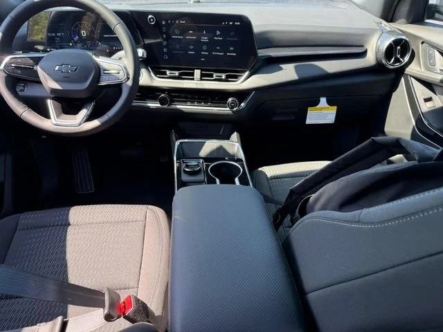New 2027 Lakeshore Blue Metallic Chevrolet LT image 7