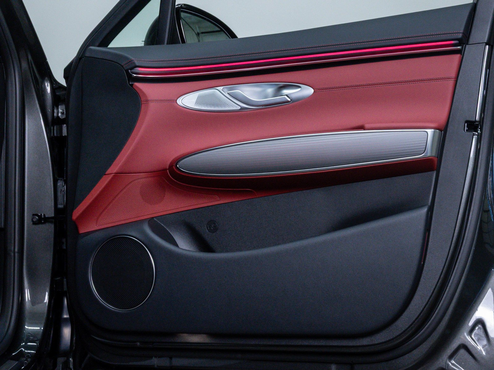 2026 GENESIS GV70 Sport Advanced - Photo 10
