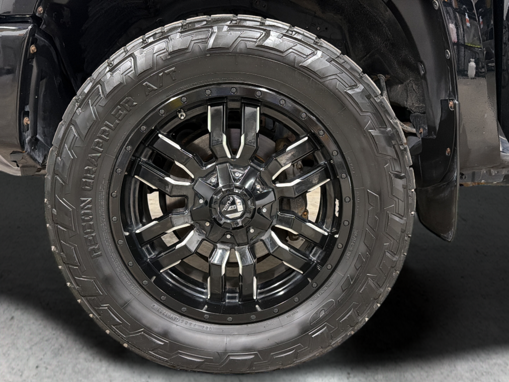Used 2018 Black Toyota SR5 image 38