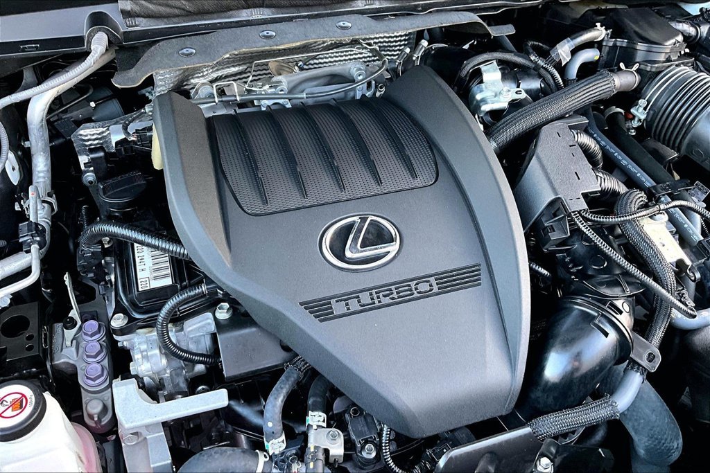 Used 2023 Ultra White Lexus 500h F SPORT Performance image 29