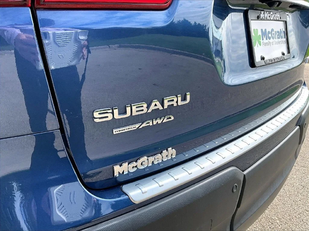 Used 2020 Blue Subaru Premium image 29
