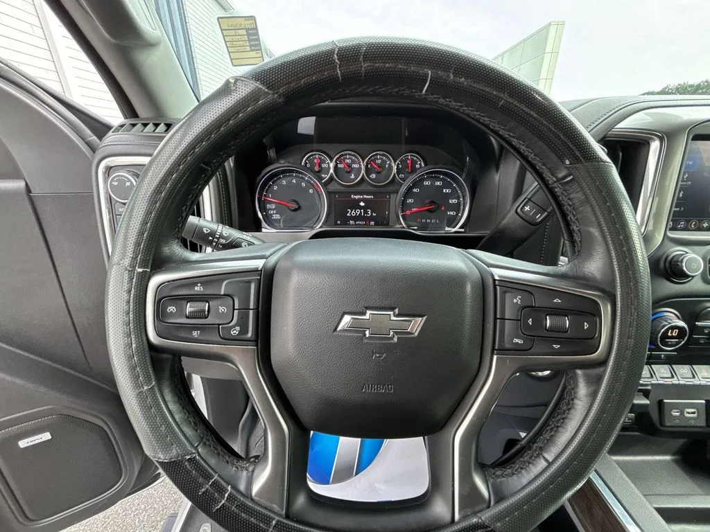 Used 2019 Silver Chevrolet RST image 11