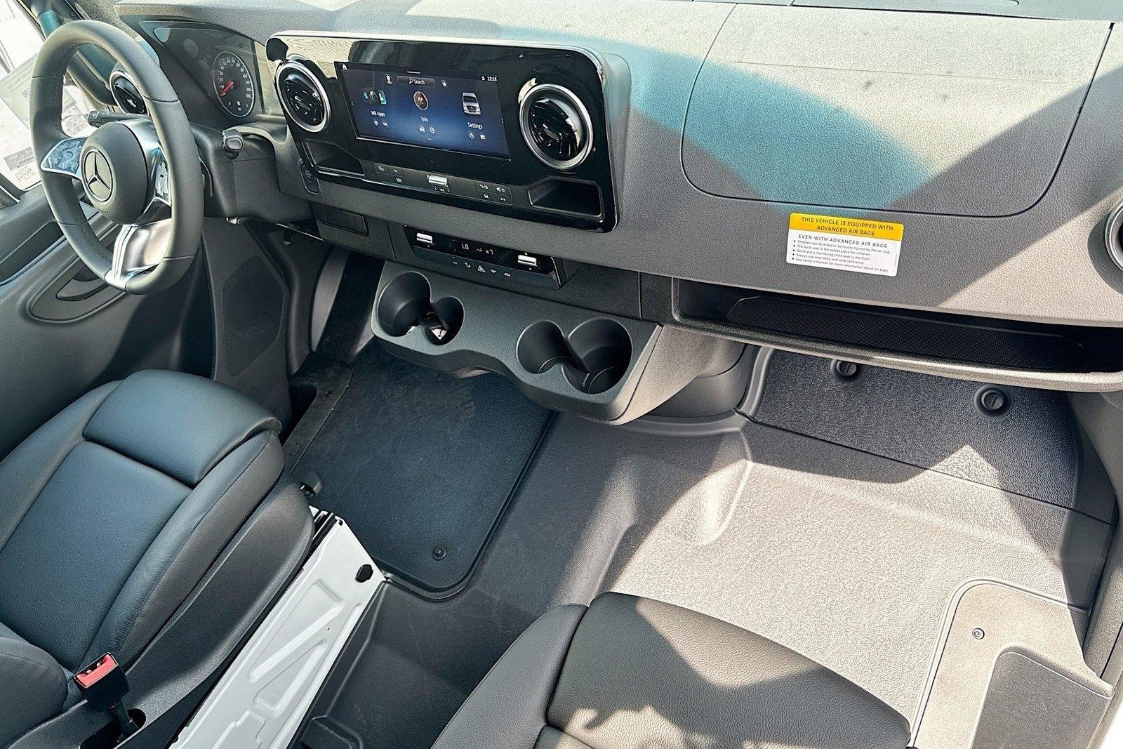 New 2026 Arctic White Mercedes-Benz  image 24