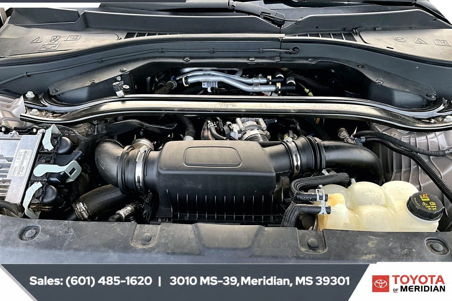 Used 2021 Iced Mocha Lincoln Standard image 8