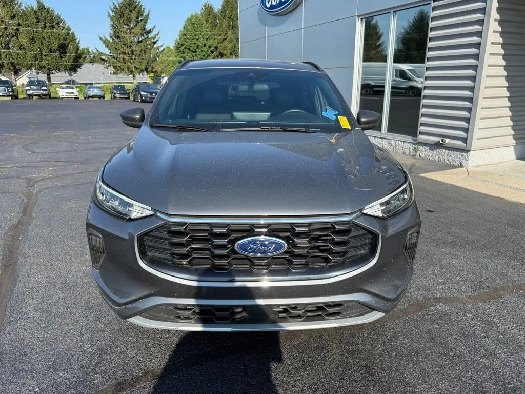 Used 2024 Gray Ford ST-Line image 10