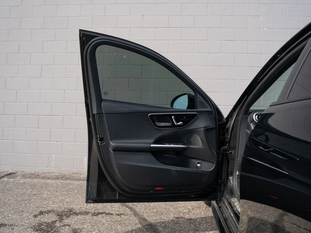 Used 2023  Mercedes-Benz C 300 image 15