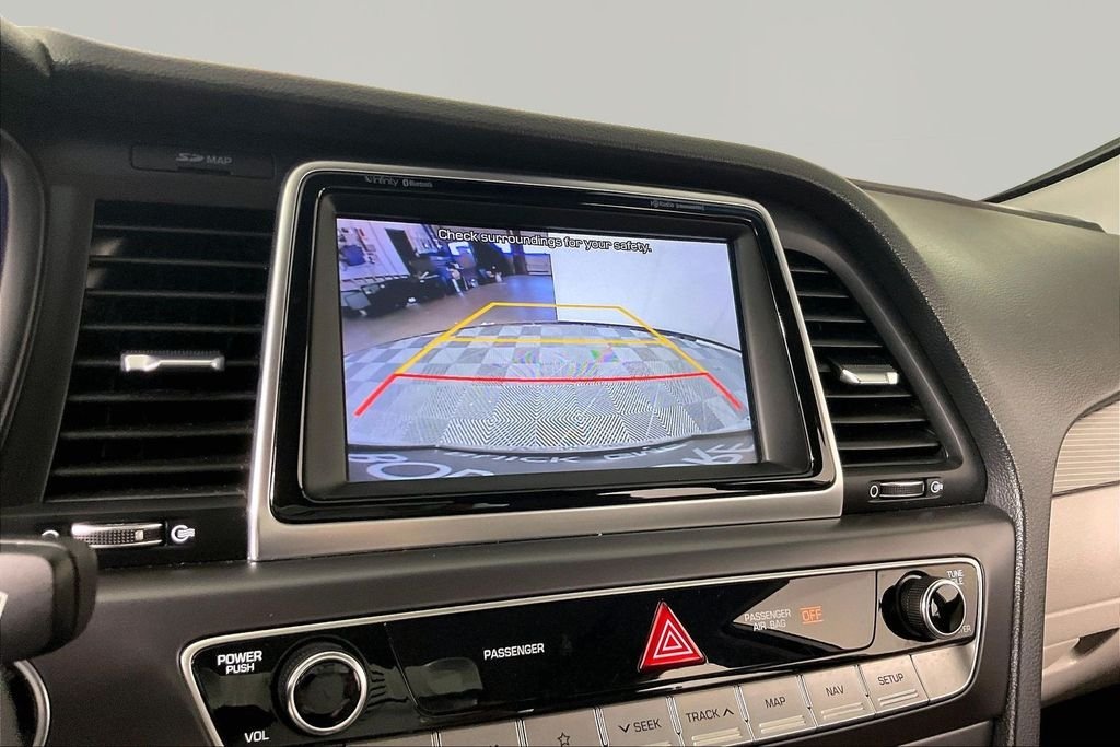 Used 2019 Silver Hyundai Limited image 13