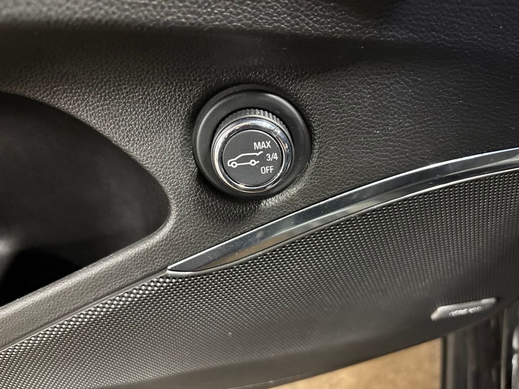 Used 2021 Black Buick Essence image 13
