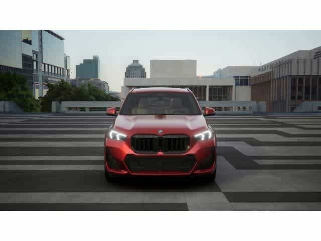 Used 2026 Vegas Red Metallic BMW xDrive28i image 3