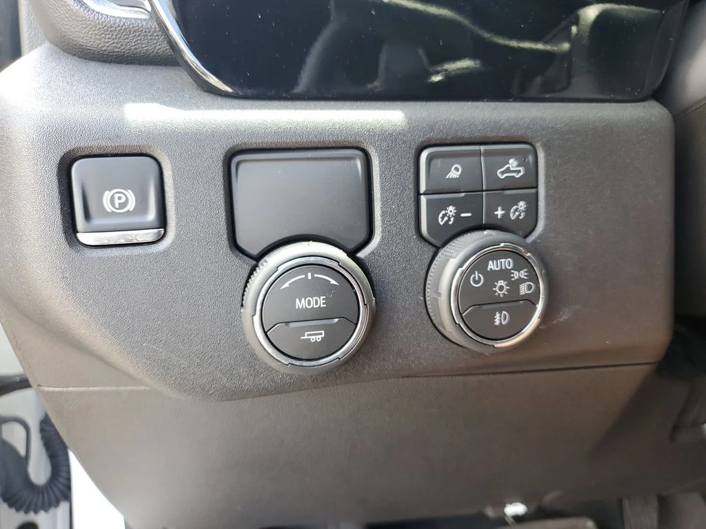 Used 2026 White Chevrolet RST image 21