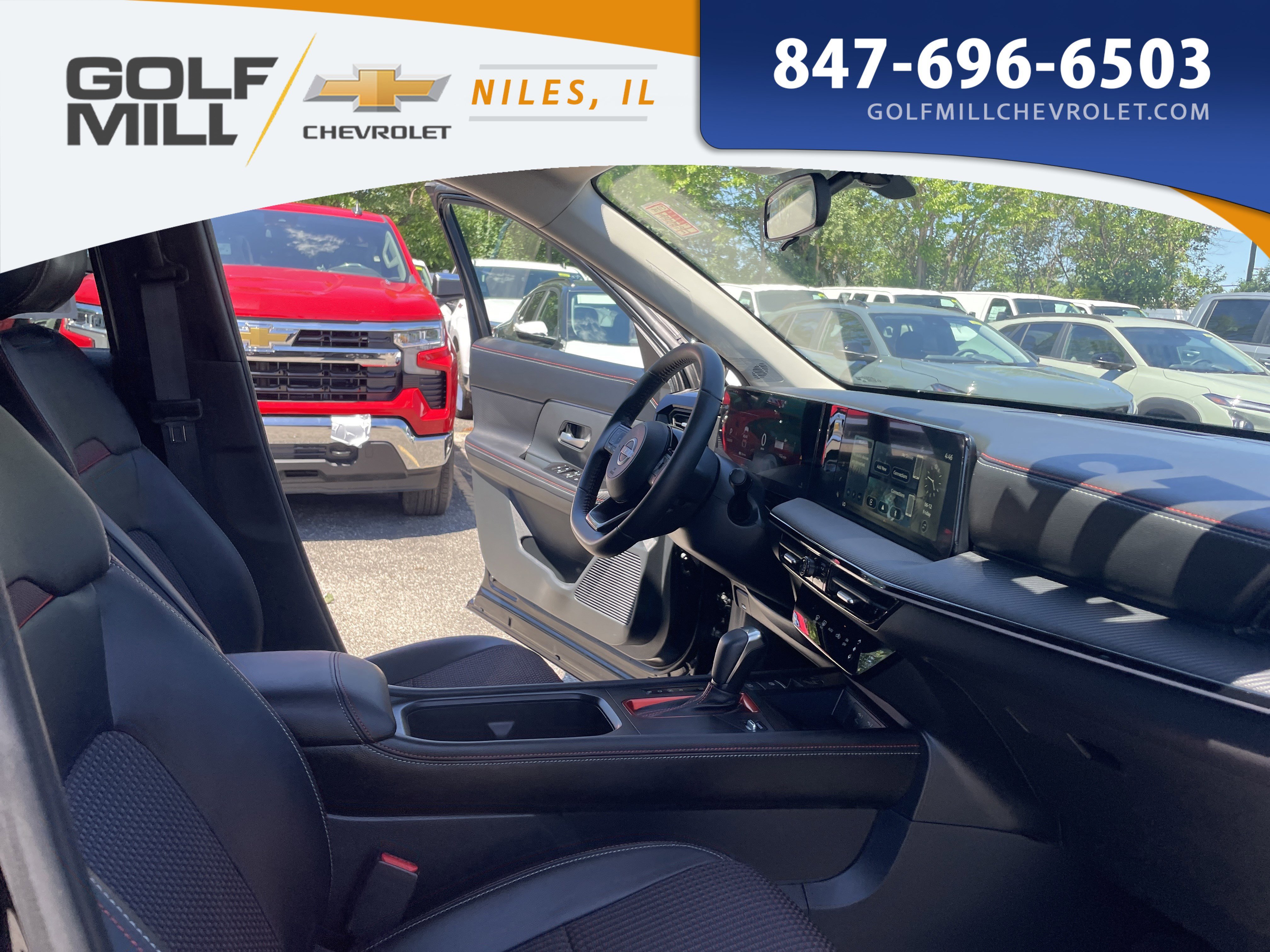 Used 2025 Super Black Nissan SR image 28