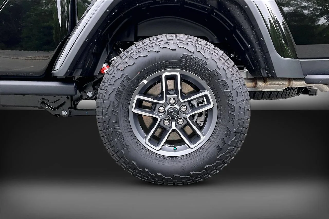 New 2026 Black Clear-Coat Exterior Paint Jeep Mojave X image 30