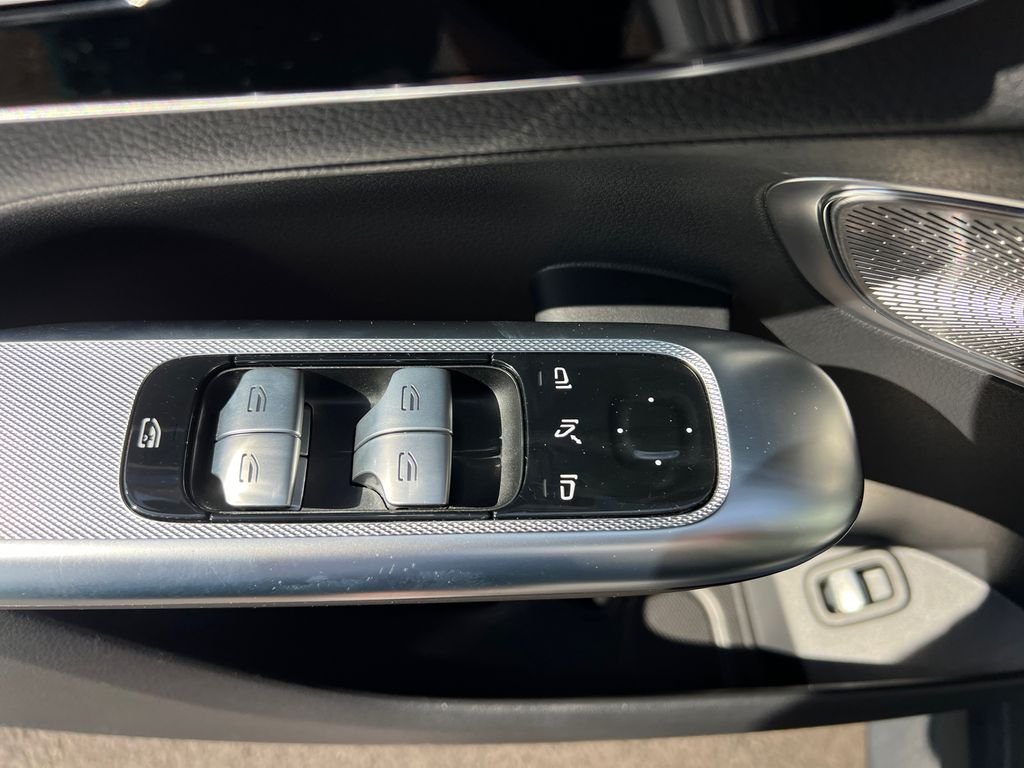 Used 2023 Black Mercedes-Benz GLC 300 image 11