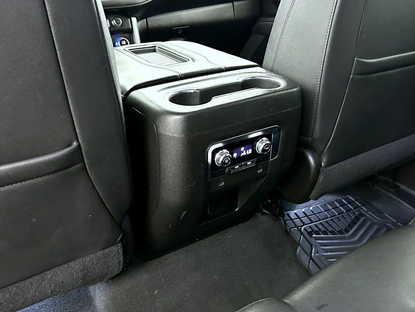 Used 2021 Black GMC SLT image 23
