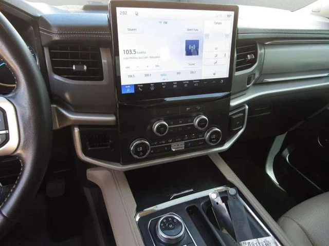Used 2022 White Metallic Ford XLT image 19
