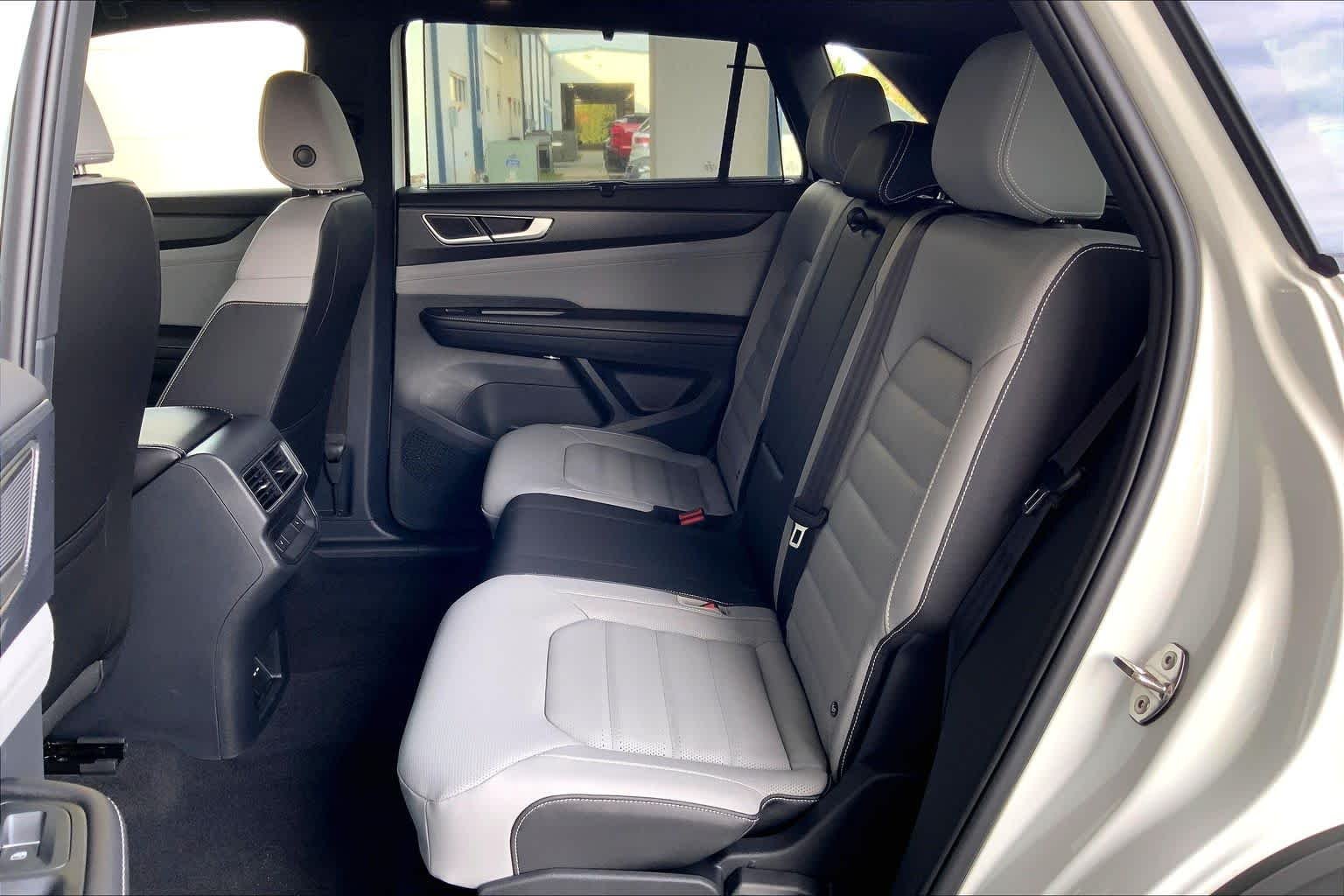 2026 Volkswagen Atlas Cross Sport SEL R-LINE - Photo 19