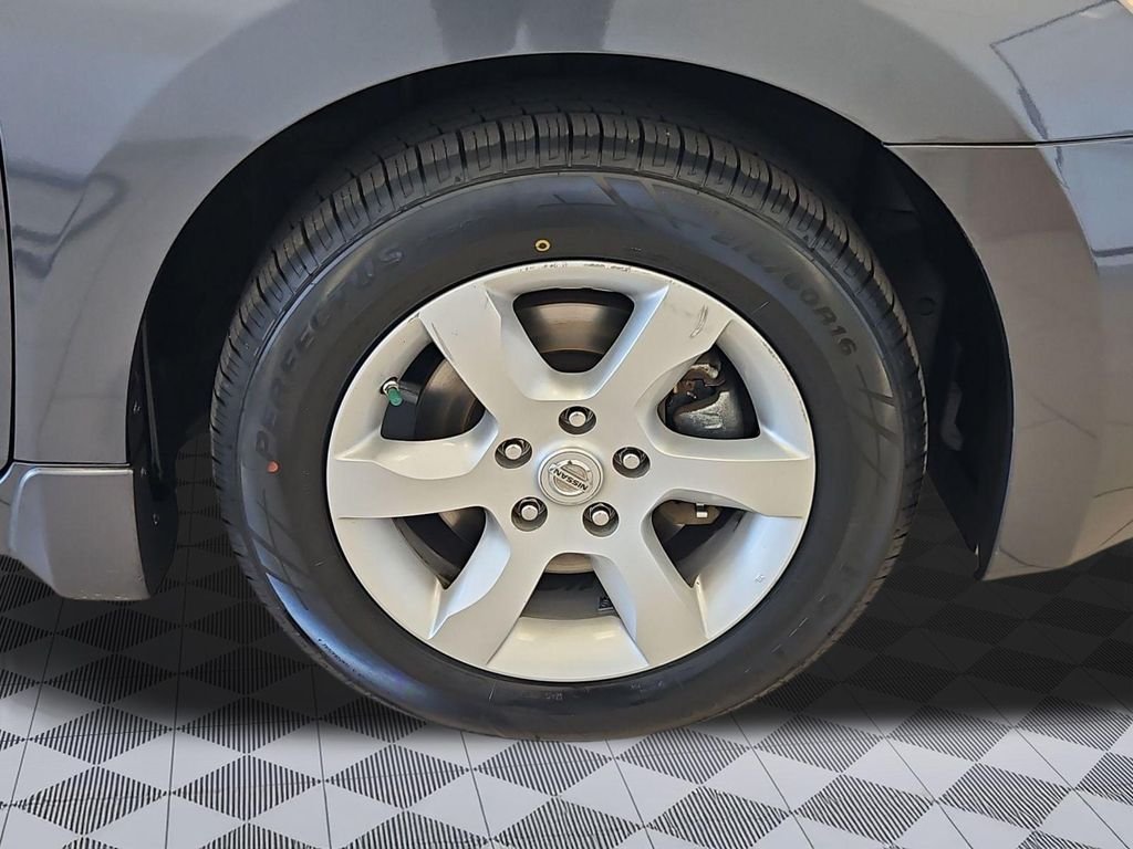 Used 2009 Dark Slate Metallic Nissan Hybrid image 29
