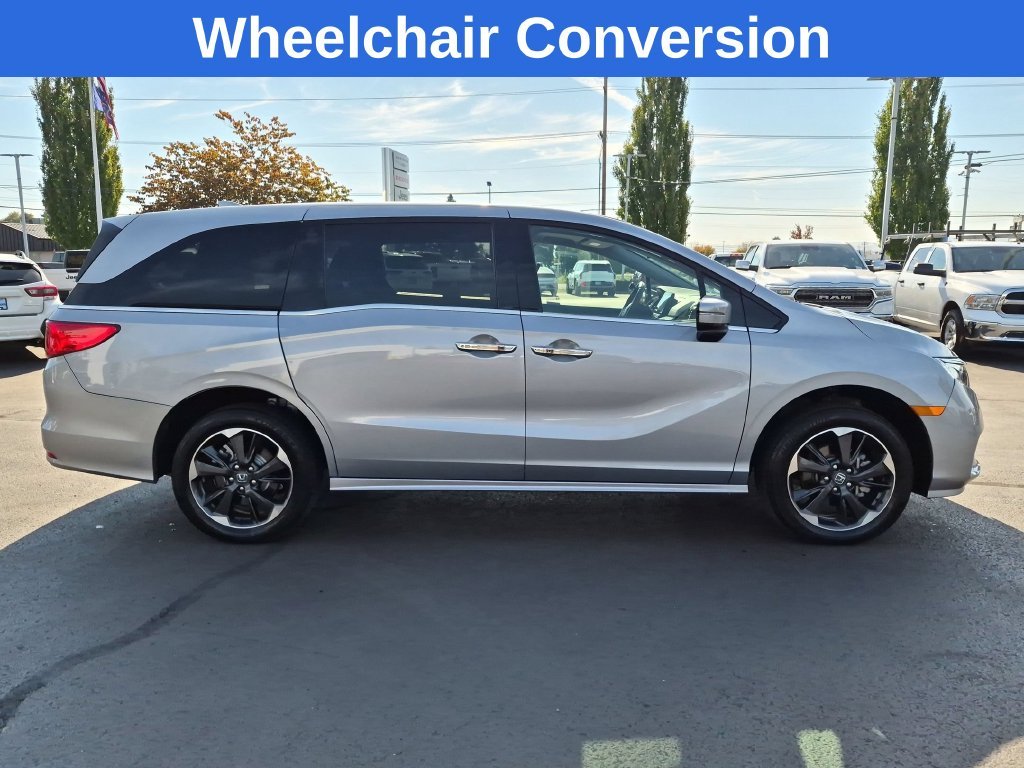 Used 2024 Silver Honda Elite image 7