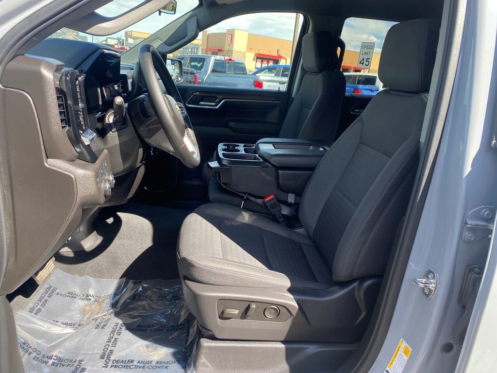 Used 2024 Slate Gray Metallic Chevrolet LT (2FL) image 9