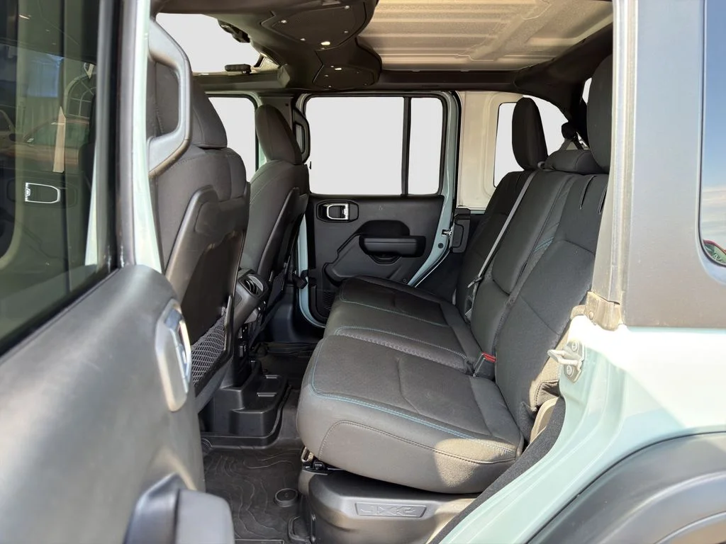 Used 2024 Gray Jeep Rubicon 4xe image 11