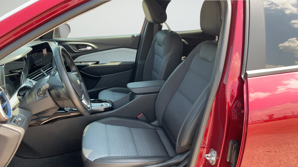 Used 2025 Red Chevrolet LT image 13
