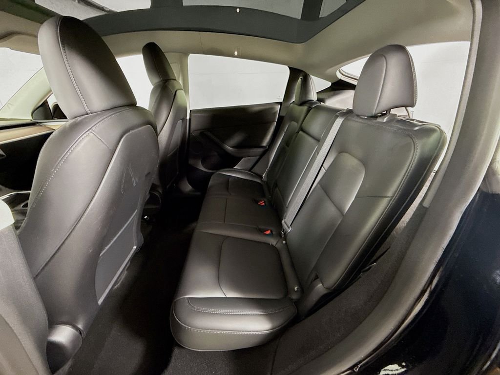 Used 2023 Solid Black Tesla Long Range image 4