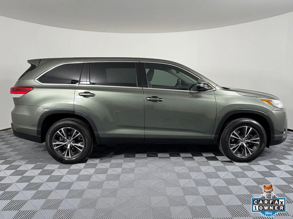 Used 2019 Green Toyota LE image 7