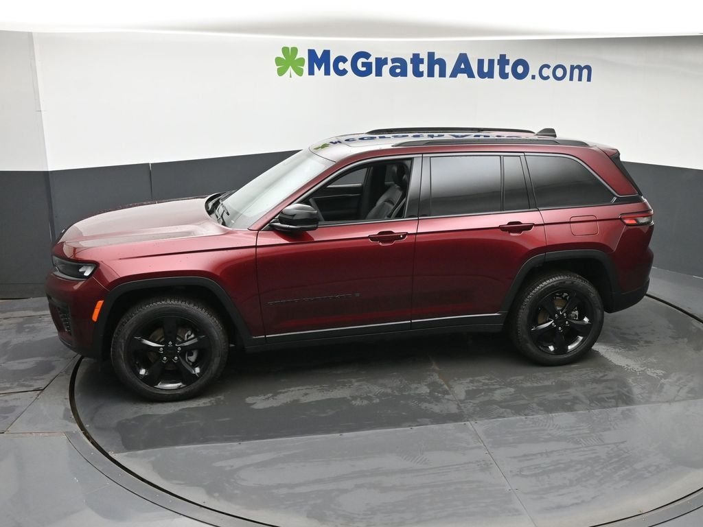 New 2026 Velvet Red Pearl-Coat Exterior Paint Jeep Limited image 23