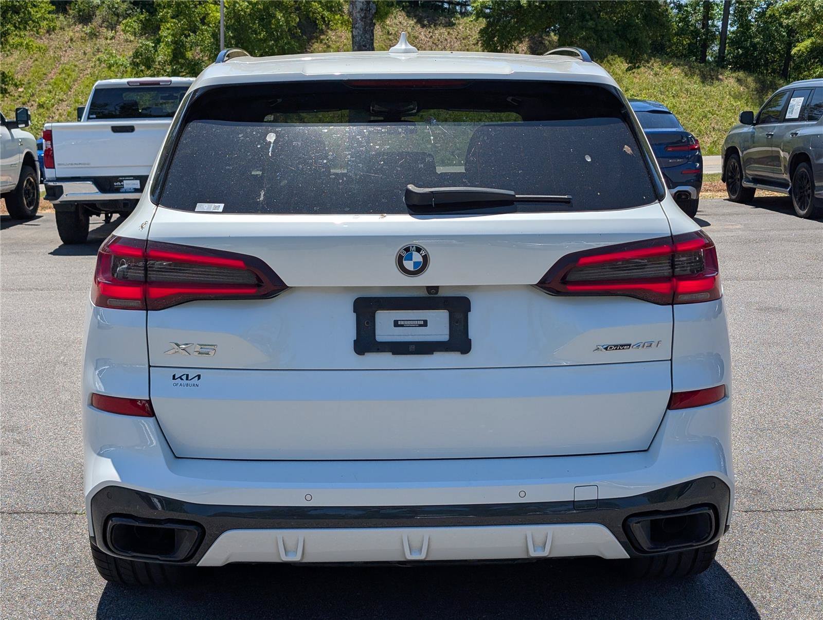 Used 2022 Mineral White Metallic BMW xDrive40i image 9