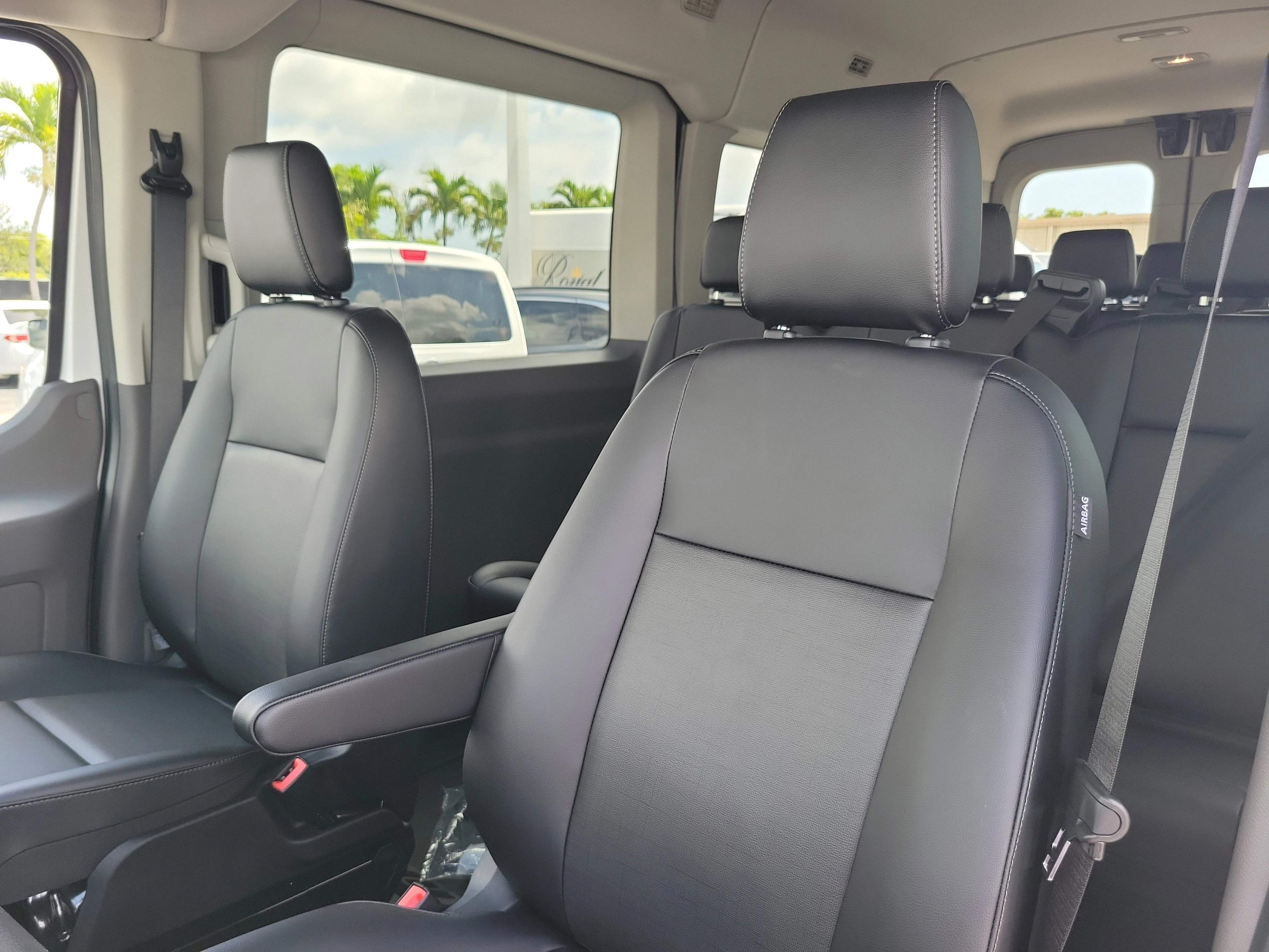2025 Ford Transit Passenger Van XL - Photo 19