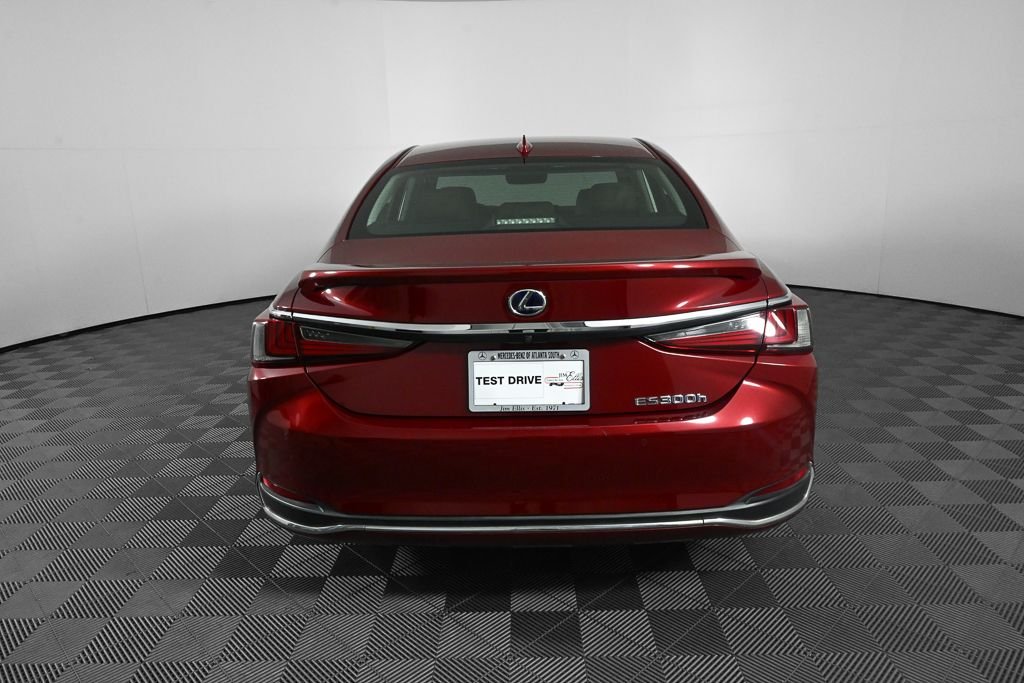 Used 2020 Red Lexus 300h Luxury image 26
