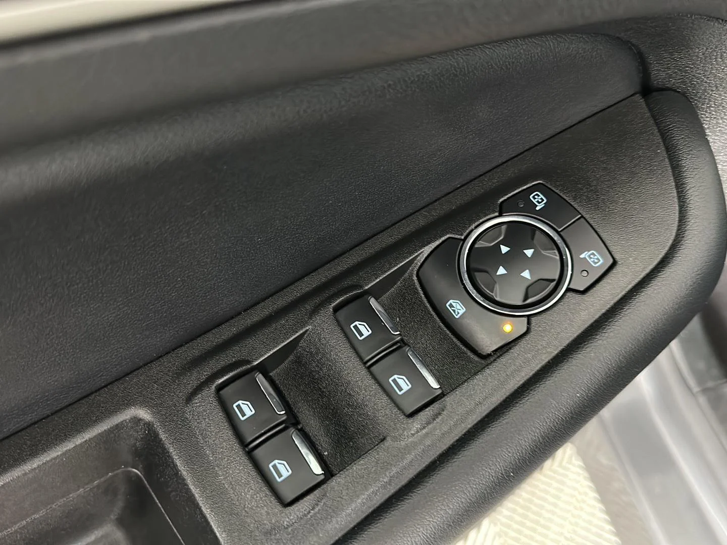Used 2024 Carbonized Gray Ford SEL image 18