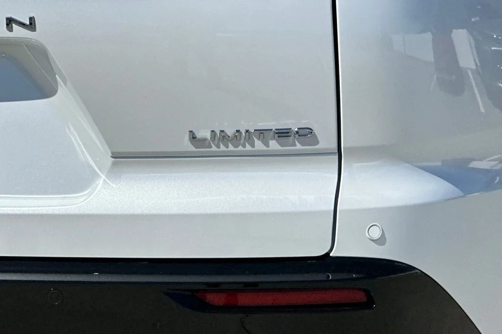 New 2026 Oxygen White <sup>1</sup> Toyota  Limited image 25