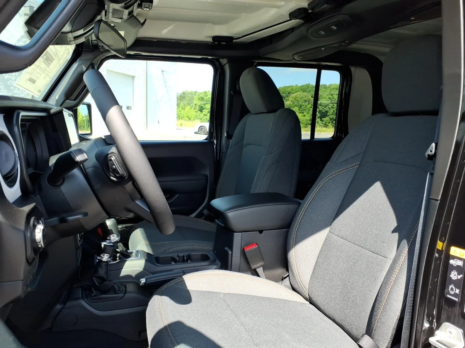 New 2026 Black Clear-Coat Exterior Paint Jeep Sport S image 18